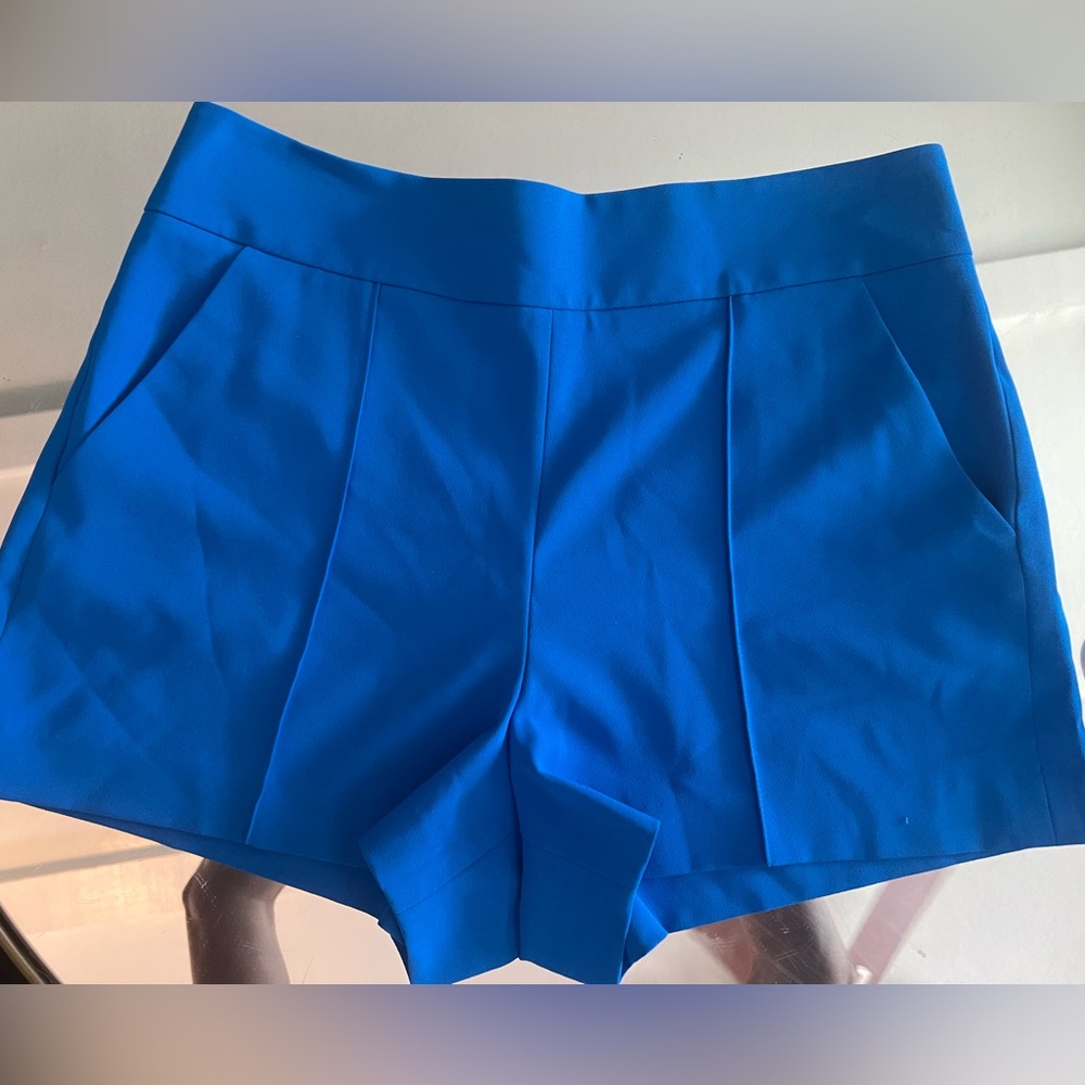 Shorts (8)